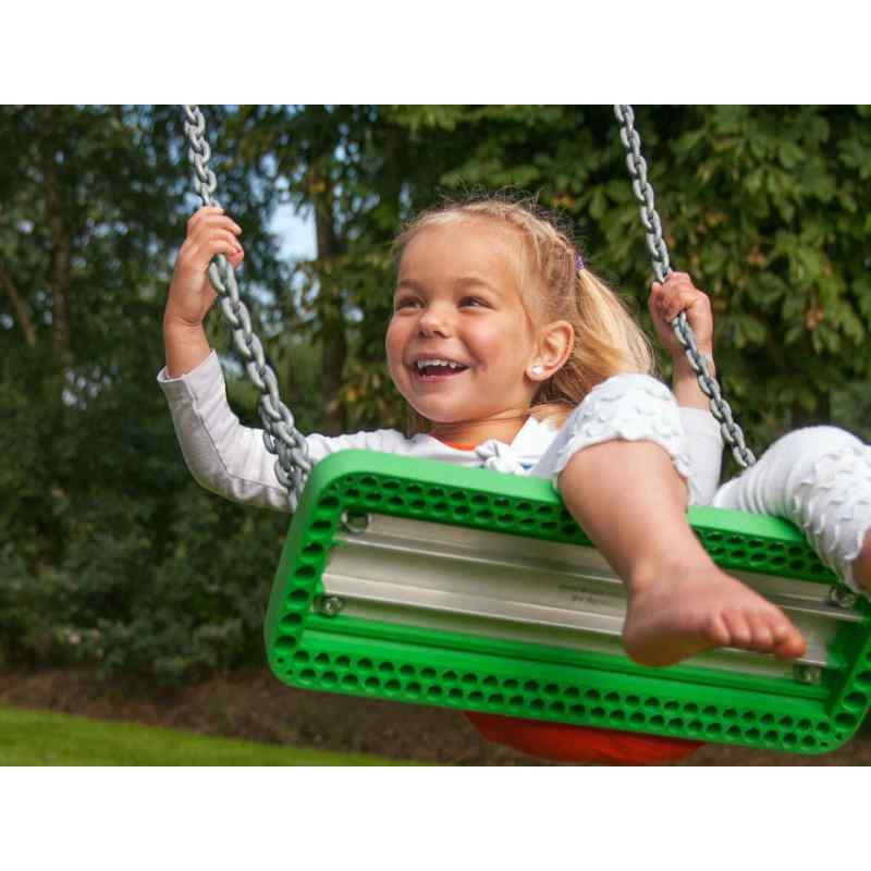 Hy-land_P5S_Climbing_frame_child_on_swing